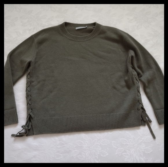 Vince Sweaters - Vince 100% cashmere lace up sweater